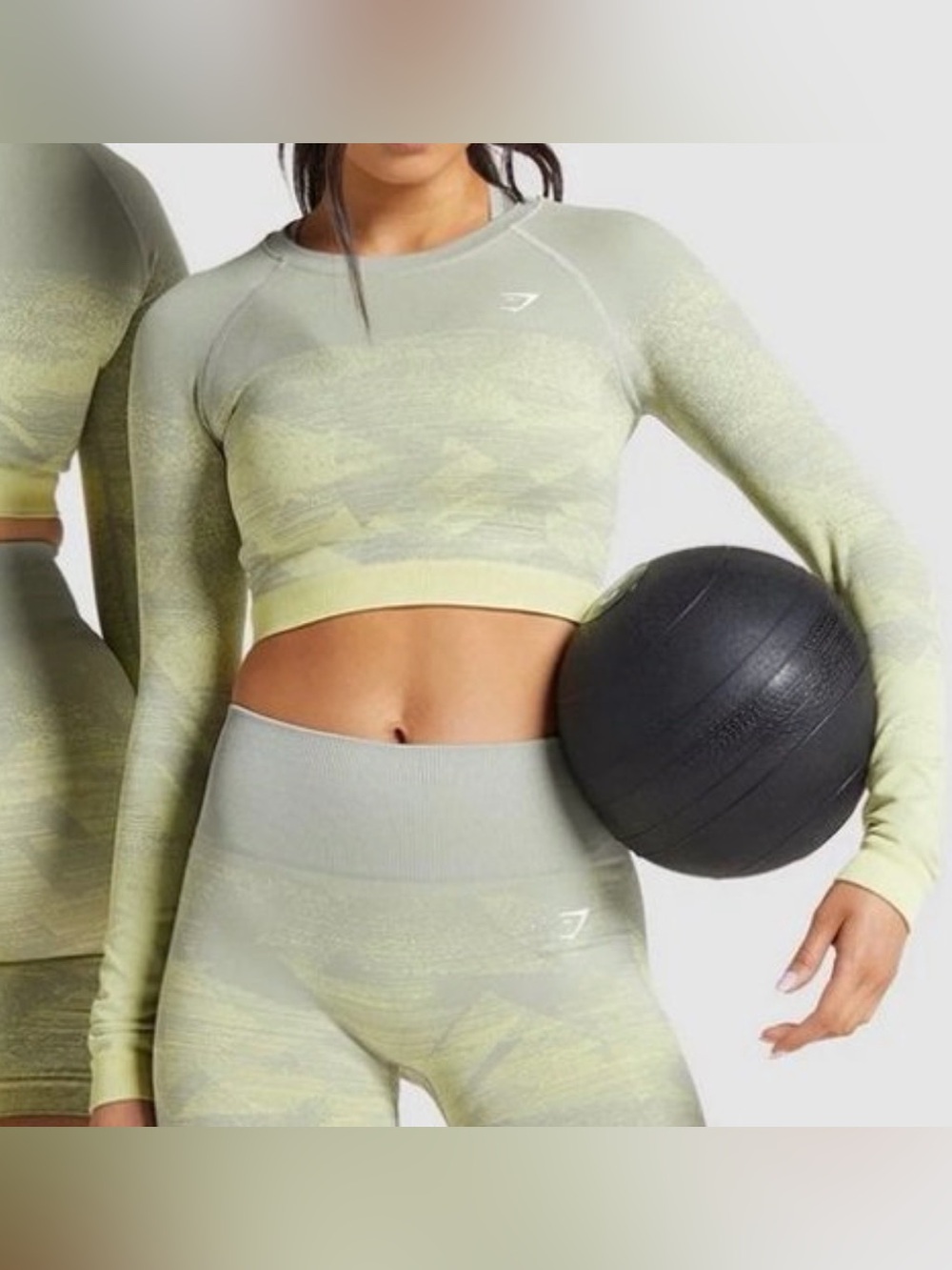Gymshark Adapt Ombré Long Sleeve Crop Top Size Small